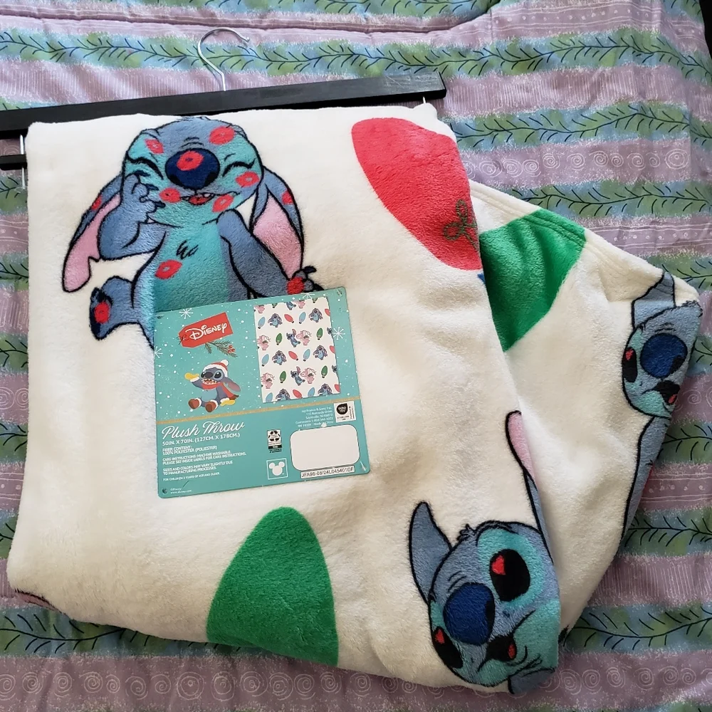 Disney Stitch & Angel Christmas Lights Plush Throw Blanket 50x70 NWT